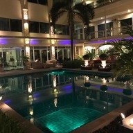 Q Bar Sukhumvit 79-อ่อนนุช