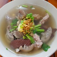 เมนูของร้าน ข้าวเลือดหมูตราด ตะเคียนคู่ จันทบุรี 2