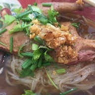 เป้งก๋วยเตี๋ยวเป็ด ต้นตำหรับเป็ดไร่ทุ่งเจ้าแรกของอุดร