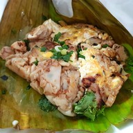 เมนูของร้าน ก๋วยเตี๋ยวคั่วไก่เสาชิงช้า หลีเฮง