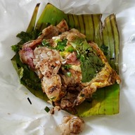 เมนูของร้าน ก๋วยเตี๋ยวคั่วไก่เสาชิงช้า หลีเฮง