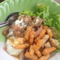 เมนูของร้าน ราดหน้าคอหมูหมัก เจ้าเก่าแฮปปี้แลนด์