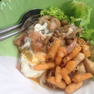 เมนูของร้าน ราดหน้าคอหมูหมัก เจ้าเก่าแฮปปี้แลนด์