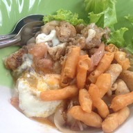 เมนูของร้าน ราดหน้าคอหมูหมัก เจ้าเก่าแฮปปี้แลนด์