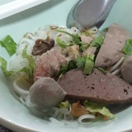 ก๋วยเตี๋ยวเนื้อหัวรถไฟ