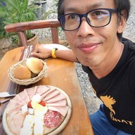 The Breeze Beergarden