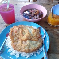 เมนูของร้าน ขาหมูพิพัฒน์ สีลม