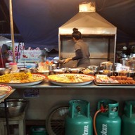 บรรยากาศ ของทอดป้าแมว