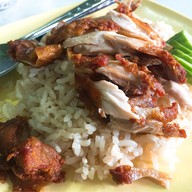 ข้าวมันไก่แม่ตุ๊กตา