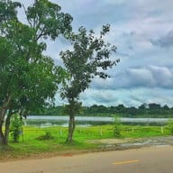 ริมน้ำหนองบัว