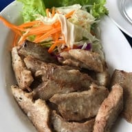 ริมน้ำหนองบัว