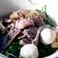 เมนูของร้าน ก๋วยเตี๋ยวเนื้อ2เจ๊ นครนายก