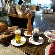 เมนูของร้าน Furama Silom, Bangkok ฟูราม่า สีลม