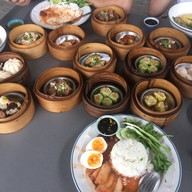 บ้านก๋ง