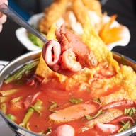 แสนสุข ผับ คาราโอเกะ อมตะชลบุรี