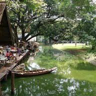 บรรยากาศ บ้านขนมไทยศุธาวัน ตลาดกรุงศรี