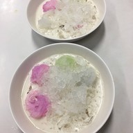 เมนูของร้าน สายไหมบะหมี่เกี๊ยวกุ้ง สุดท่าน้ำศิริราช