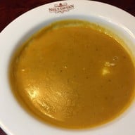 เมนูของร้าน Neil's Tavern Restaurant ร่วมฤดี