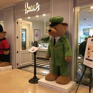 หน้าร้าน Harrods Café The Mercury Ville @ Chidlom