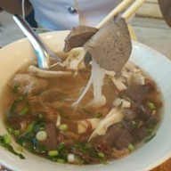 ก๋วยจั๊บเศรษฐี  หลังมอ