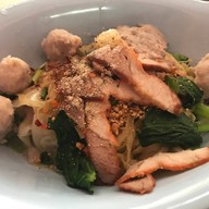 บะหมี่ลูกชิ้นครูอ๋า