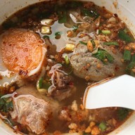 ก๋วยเตี๋ยวต้มยำพิษณุโลก (คุณนา) ตลาดลุงเพิ่ม