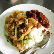 ข้าวแกงจานทอง สาขา 2