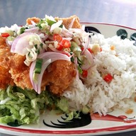 เมนูของร้าน ราดหน้าร้านชิ้งกี่ บางซื่อ