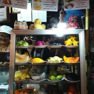 บรรยากาศ น้ำผลไม้ปั่นเจ