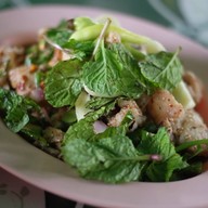 เมนูของร้าน ร้านอาหารฉลองชัยปลาเผา