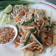 ร้านครูตุ๊ก