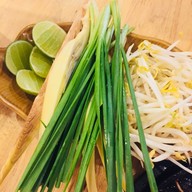 ผัดไทย หอยทอด นายยศ(ยกเลิก) คลอง 7