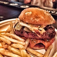 เมนูของร้าน Feed the Beast