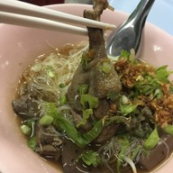 เมนูของร้าน ก๋วยเตี๋ยวเป็ดตุ๋น นนทบุรี