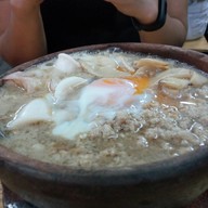 เมนูของร้าน ข้าวหอม หมูทอด ใบกะเพรา วังหลัง
