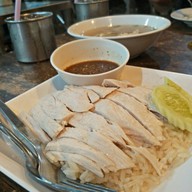 เมนูของร้าน ข้าวมันไก่บารอน โพธิ์ปั้นแยก 8