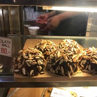 Chocolatier