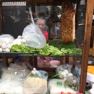 หน้าร้าน LL specialty coffee / matcha