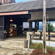 หน้าร้าน Nine One Coffee สาขาน้ำพุร้อน แม่ขะจาน