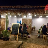 หน้าร้าน E-saan hotpot