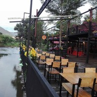 ชาบูอู๊ดเป็นต่อ นครนายก ริมธารรีสอร์ท