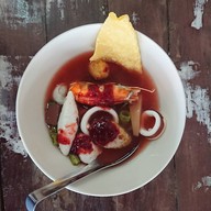 เมนูของร้าน เข้าเส้นก๋วยเตี๋ยวต้มยำ