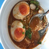 เมนูของร้าน 10เหรียญก๋วยเตี๋ยวเรือ โรงช้าง