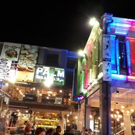 บรรยากาศ Palm Square