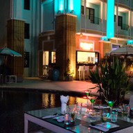 Cabana Bar Wave Hotel pattaya