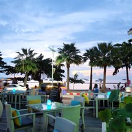 Cabana Bar Wave Hotel pattaya