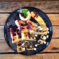 HALF Cafe And Studio