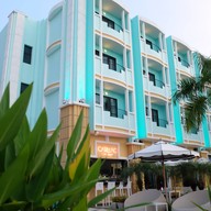 Cabana Bar Wave Hotel pattaya