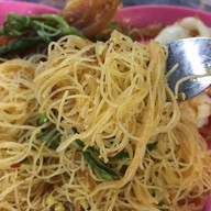 เมนูของร้าน ฉอเล้ง หมี่กระเฉดตลาดพลู ตลาดพลู