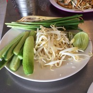 ผัดไทยเส้นจันท์